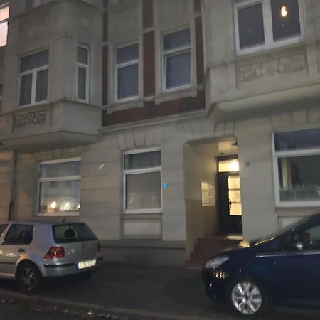 Nordsee Und City Fusslaufig - Luxeriose Fewo Mit Grossem Balkon Wilhelmshaven Exterior photo